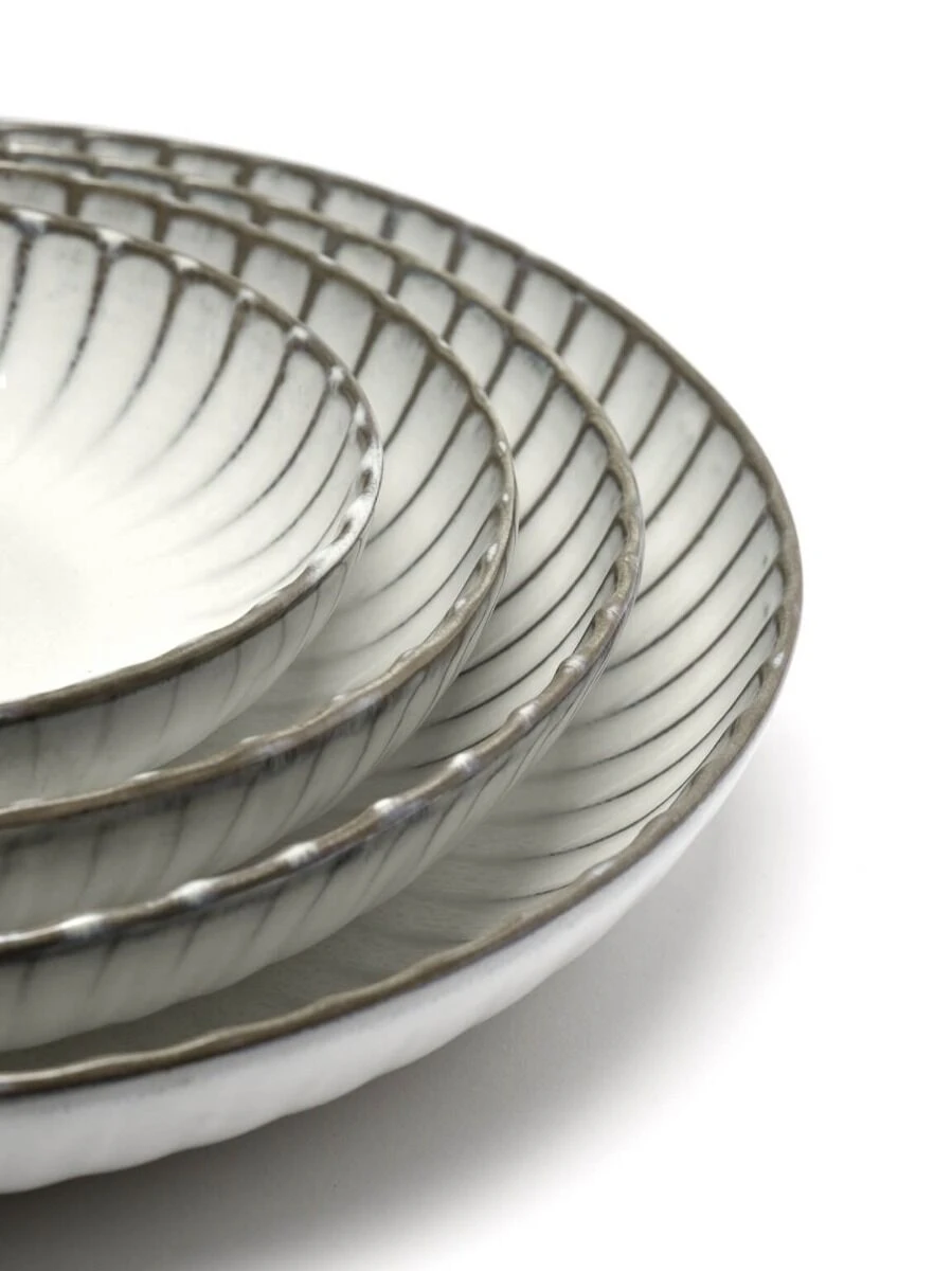 Serax INKU By Sergio Herman Hoog Bord S ø 19 Cm H 4 Cm Aardewerk Wit 4 Serax INKU By Sergio Herman Hoog Bord S ø 19 Cm H 4 Cm Aardewerk Wit - Afbeelding 2